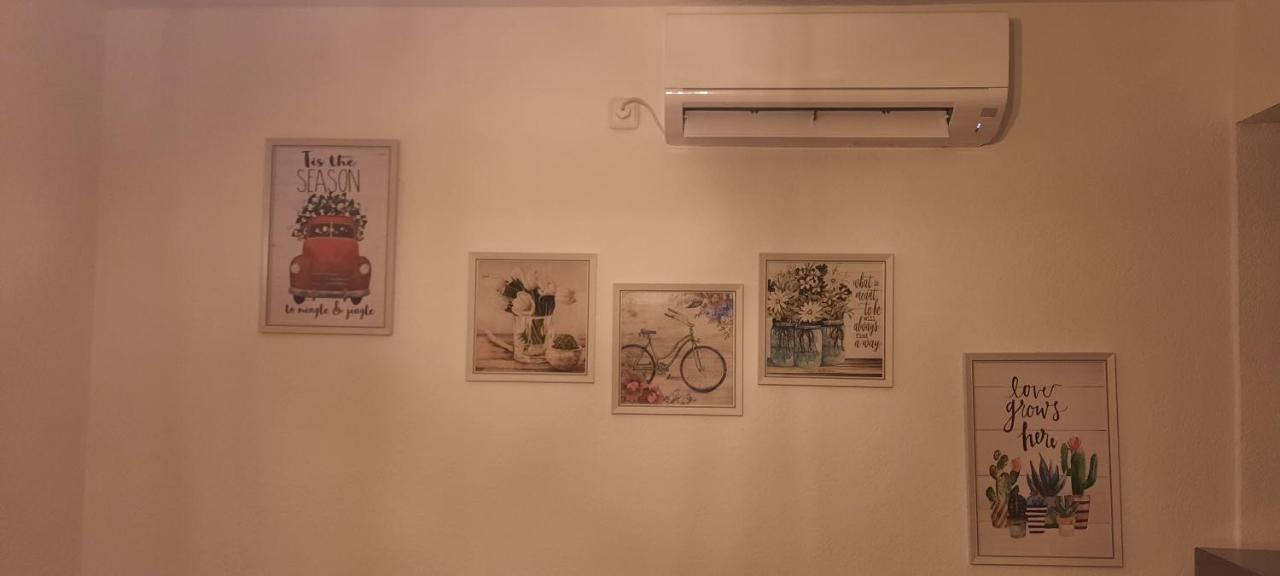 Apartman Twins Self Check In & Self Check Out โอโทชาส ภายนอก รูปภาพ