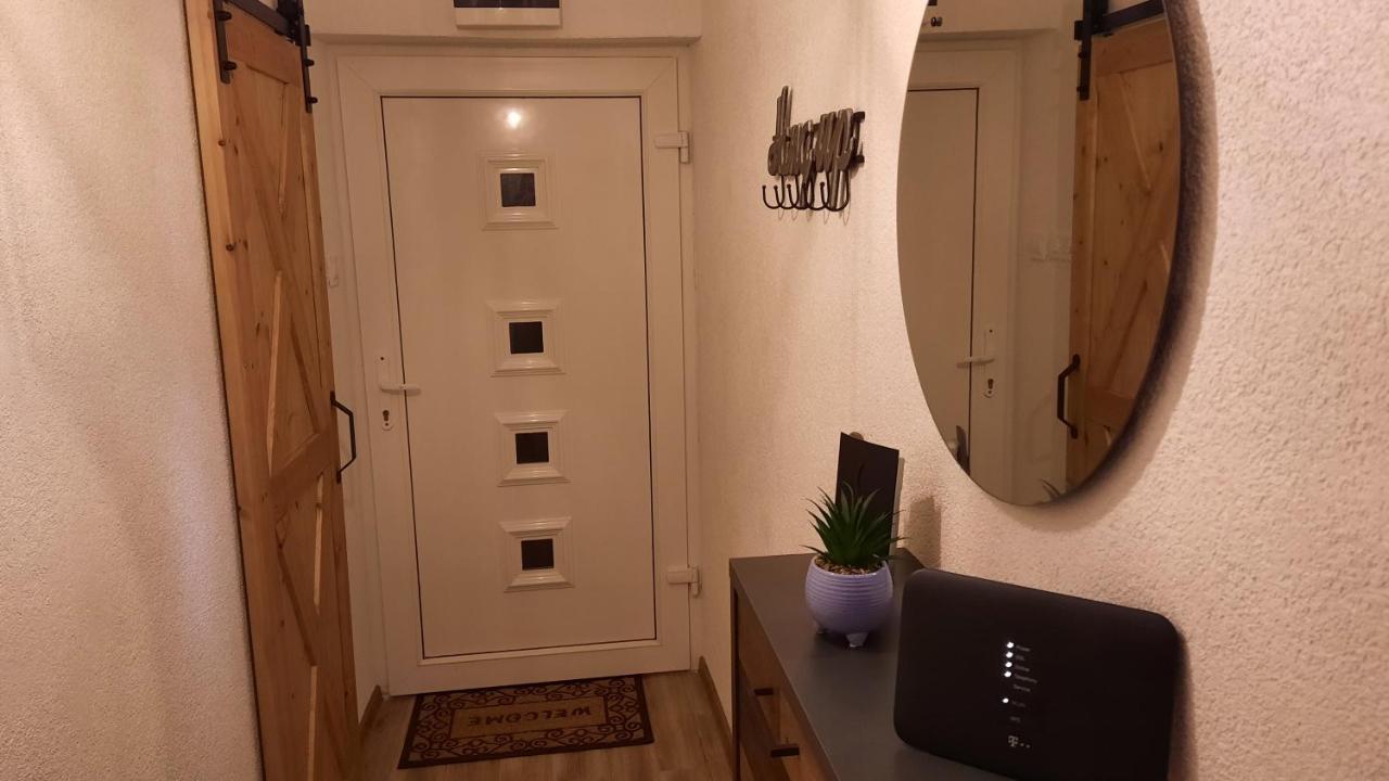 Apartman Twins Self Check In & Self Check Out โอโทชาส ภายนอก รูปภาพ